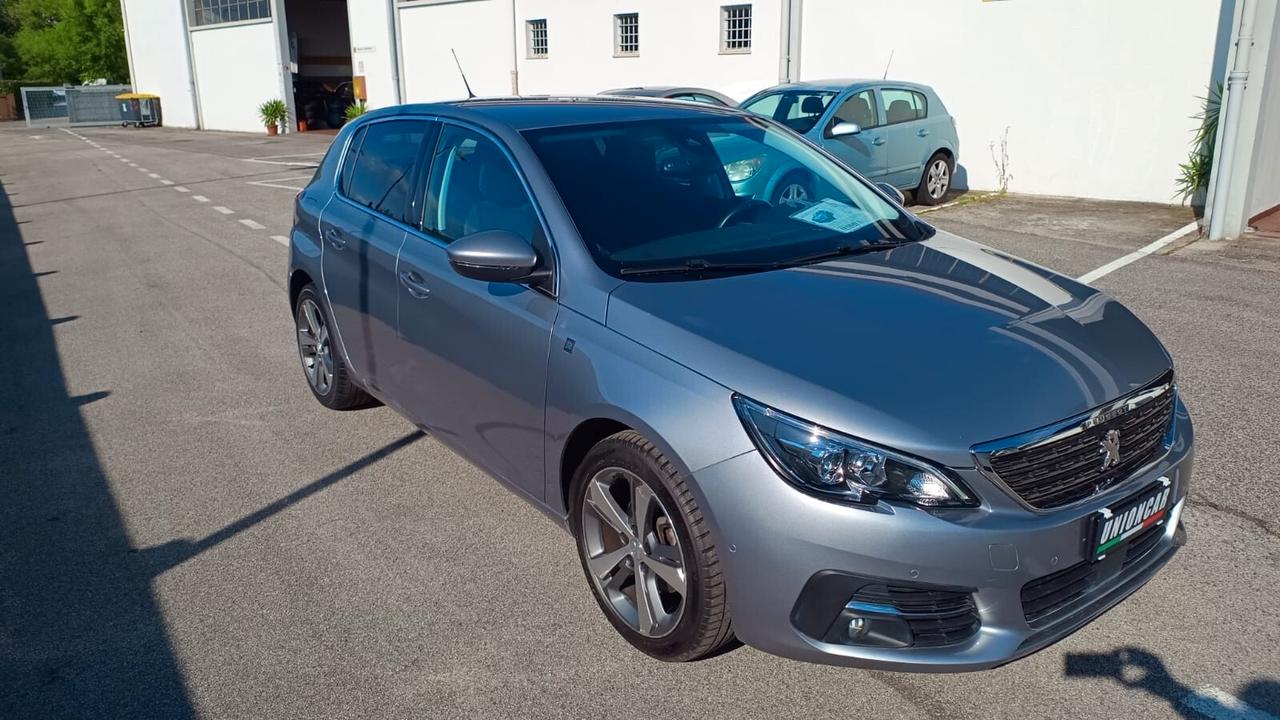 Peugeot 308 PureTech Turbo 130 S&S EAT8 Tech Edition