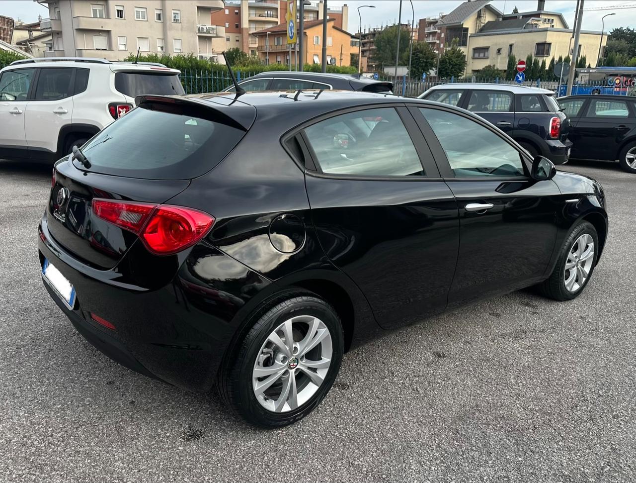 Alfa Romeo Giulietta 1.4 Turbo 120 CV GPL Distinctive