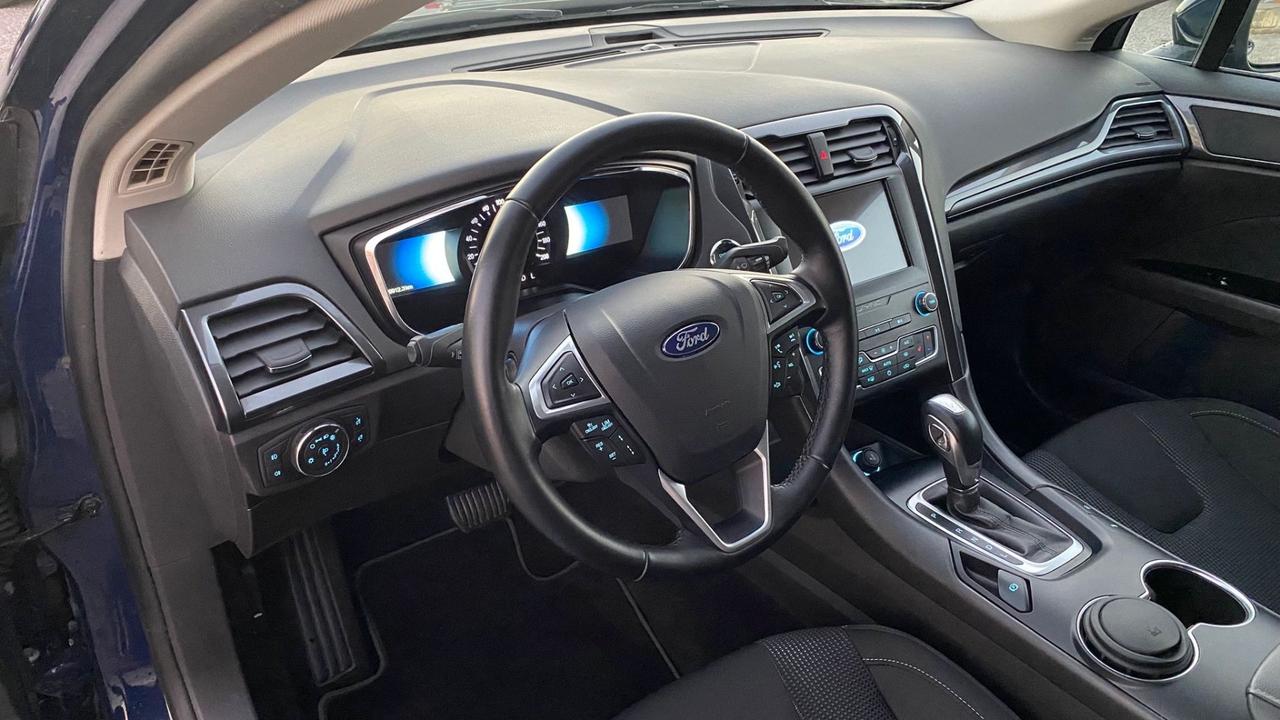 Ford Mondeo Full Hybrid 2.0 187 CV eCVT 4 porte Titanium Business