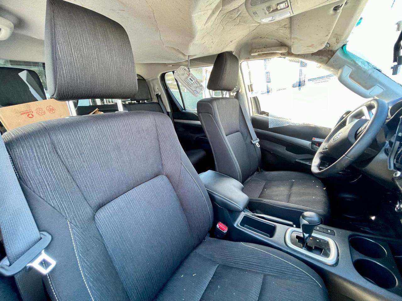 Toyota Hilux 2.4 D-4D 4WD 4 porte Double Cab Lounge ***INCIDENTATO**
