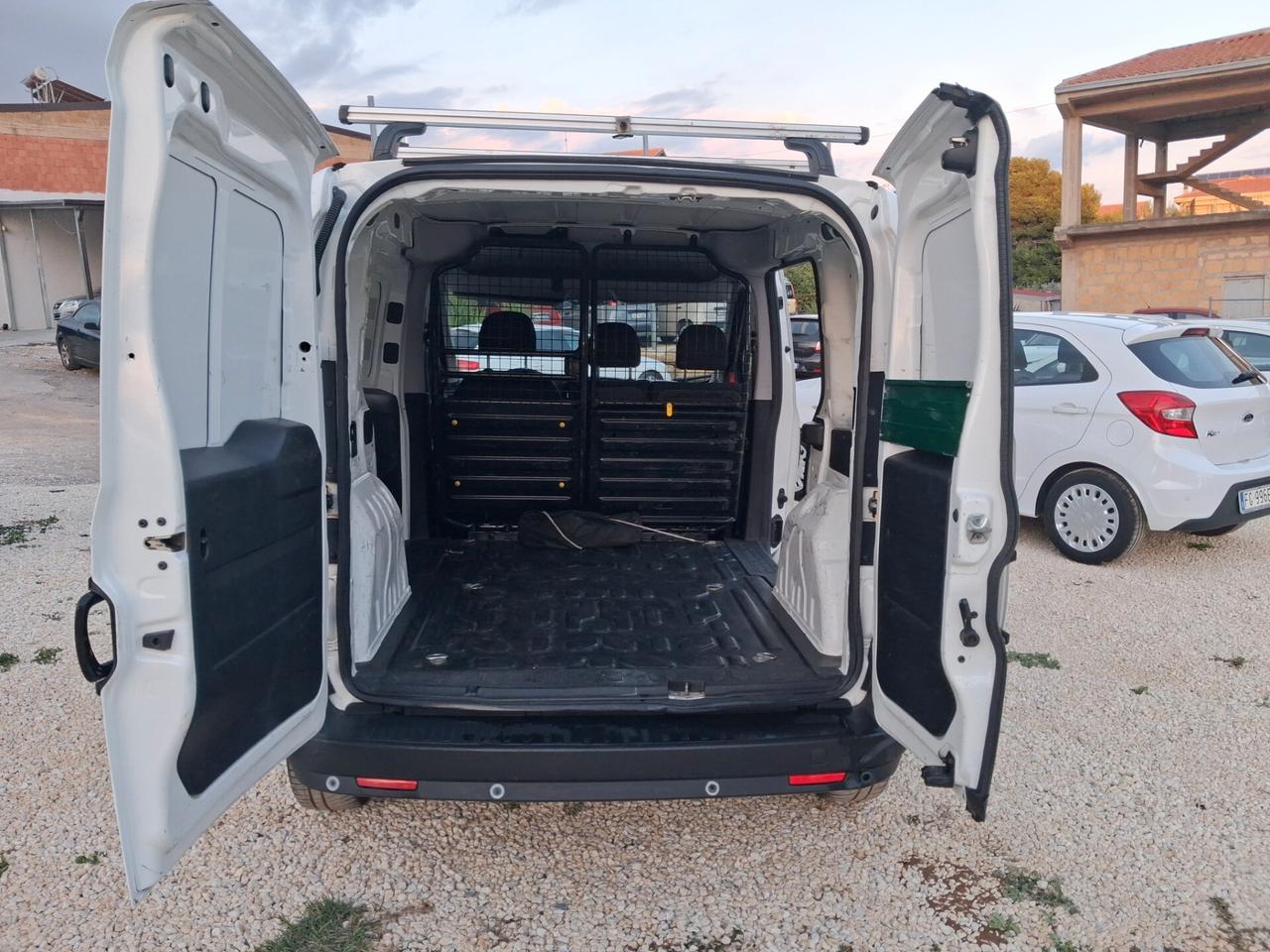 Doblò 1.6 MJT 16V 120CV 3 posti iva deducibile