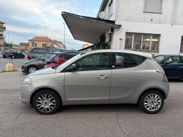 Lancia Ypsilon 1.2 GPL Ecochic Silver NEOPATENTATI