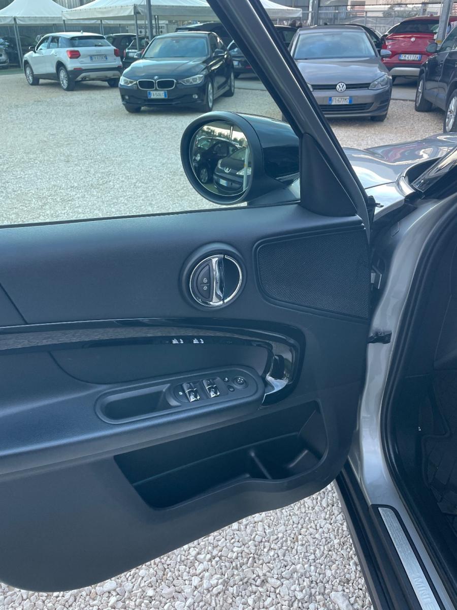 MINI - Countryman - Mini Cooper Hype