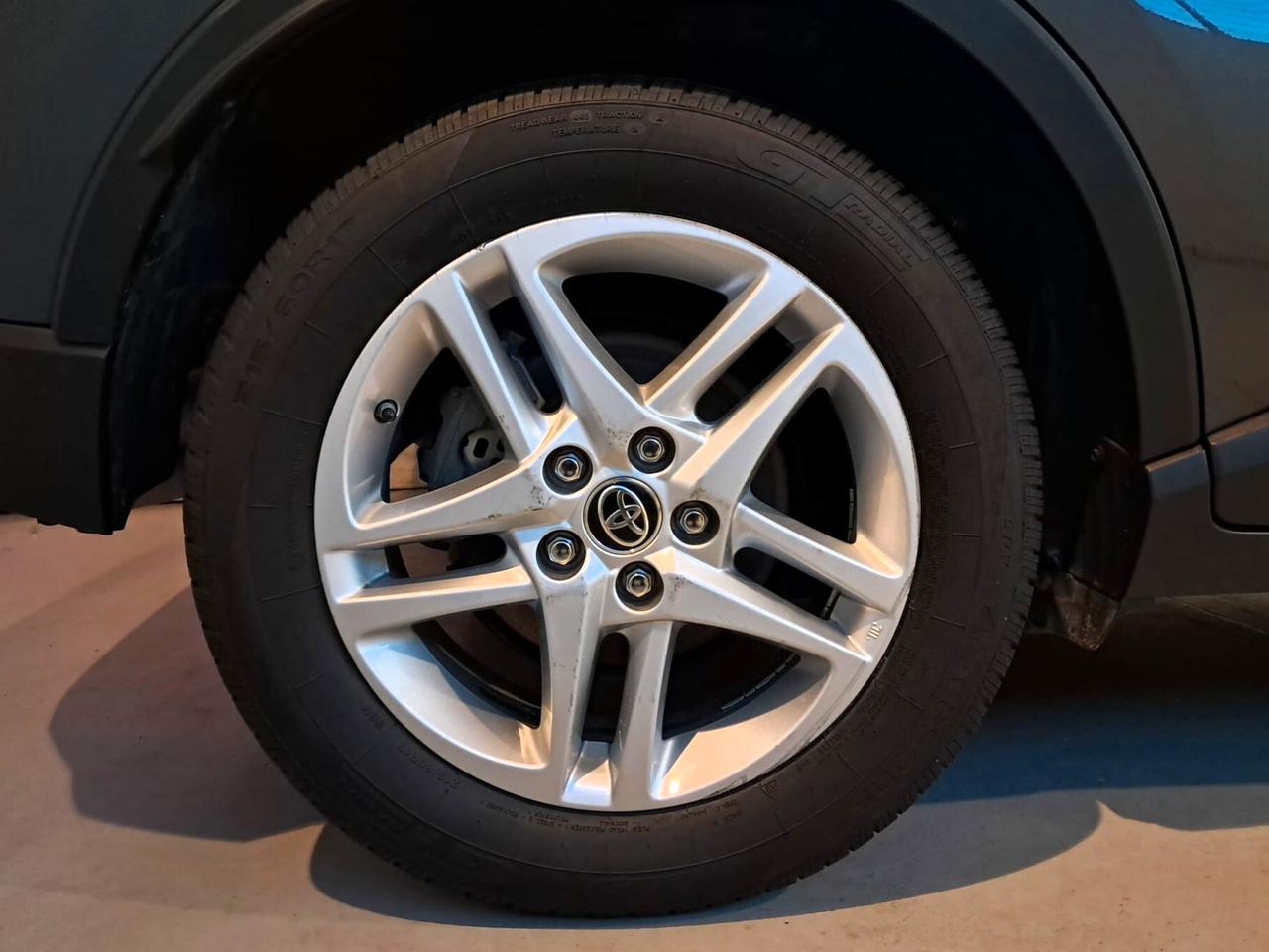 Toyota C-HR 1.8 Hybrid E-CVT Business