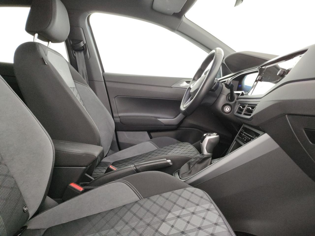 Volkswagen Polo 1.0 tsi r-line 110cv dsg