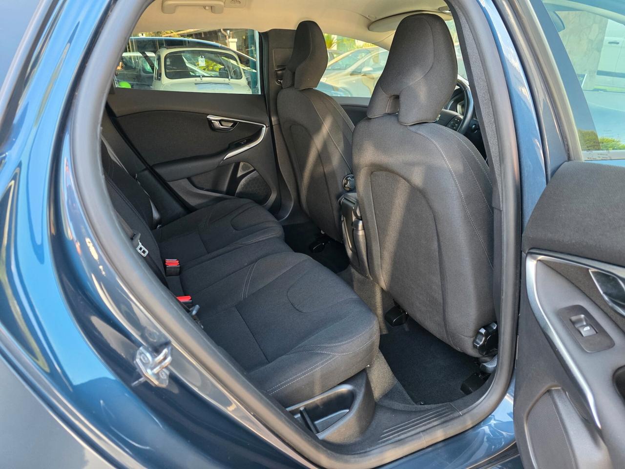Volvo V40 D2 Momentum