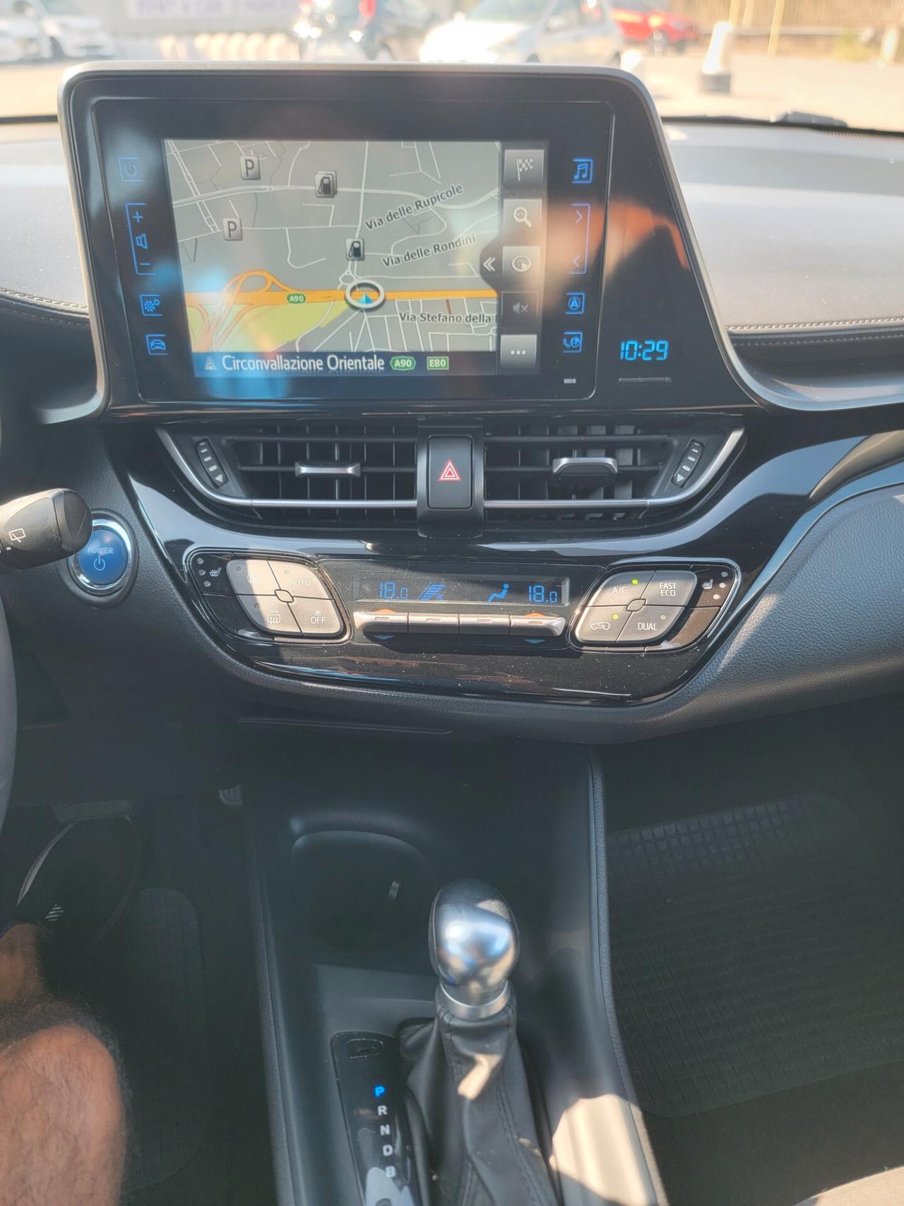 Toyota C-HR 1.8 Hybrid E-CVT Business