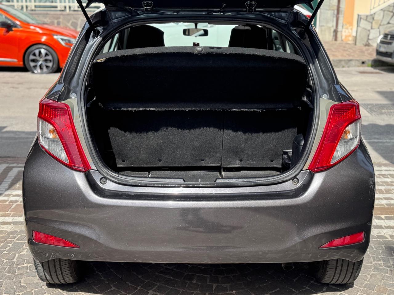 Toyota Yaris 1.4 D-4D 5 porte Lounge AUTOMATICA