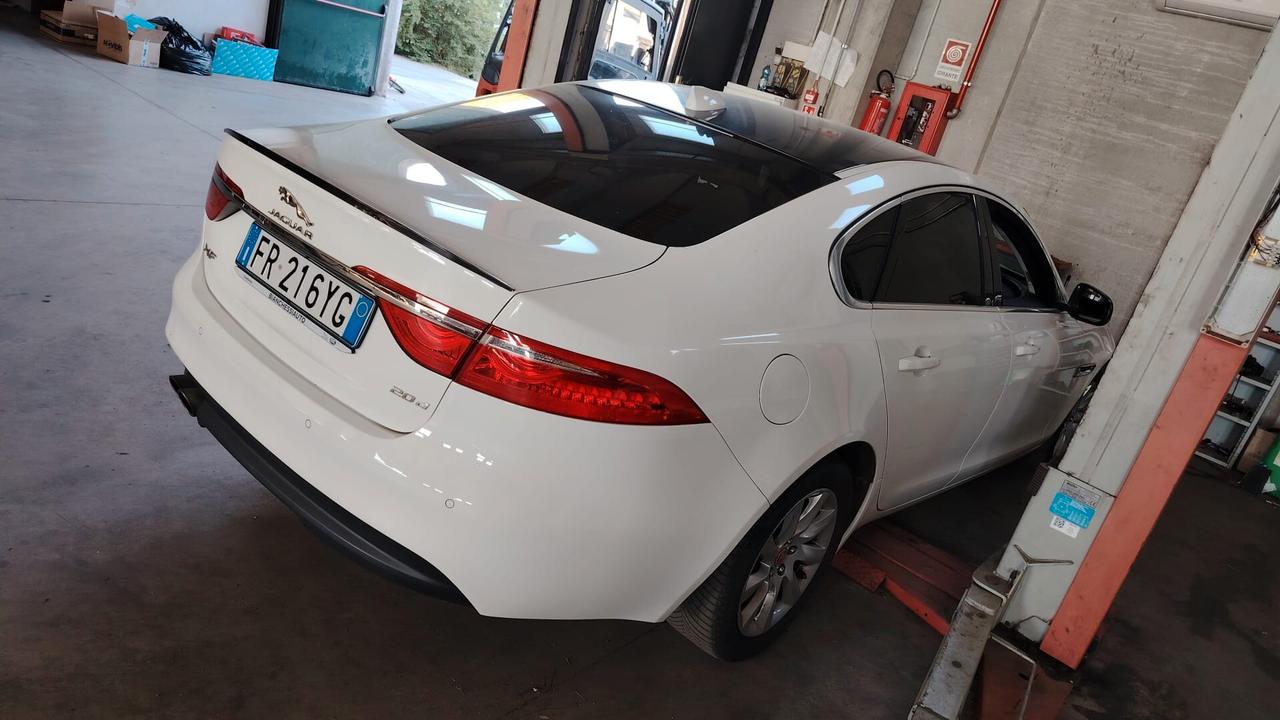 Jaguar XF 2.0 2017