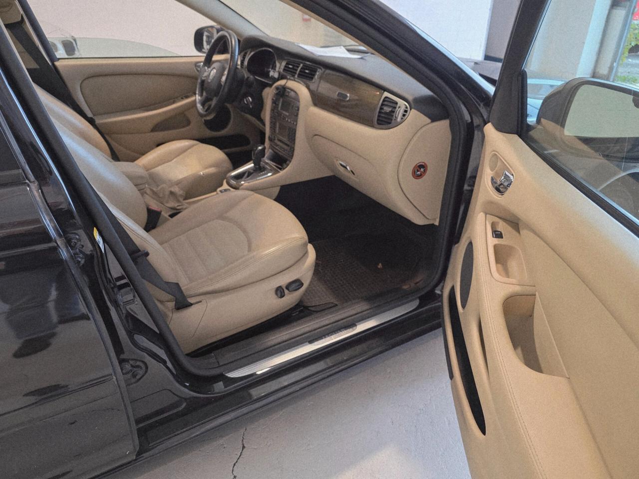 Jaguar X-Type 2.2D cat aut. Premium Luxury cDPF