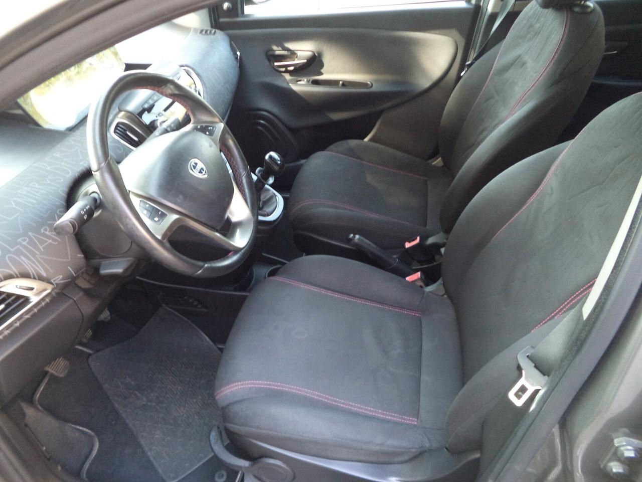 Lancia Ypsilon 1.2 69 CV 5 porte GPL Ecochic Elefantino OK NEOPATENTATI