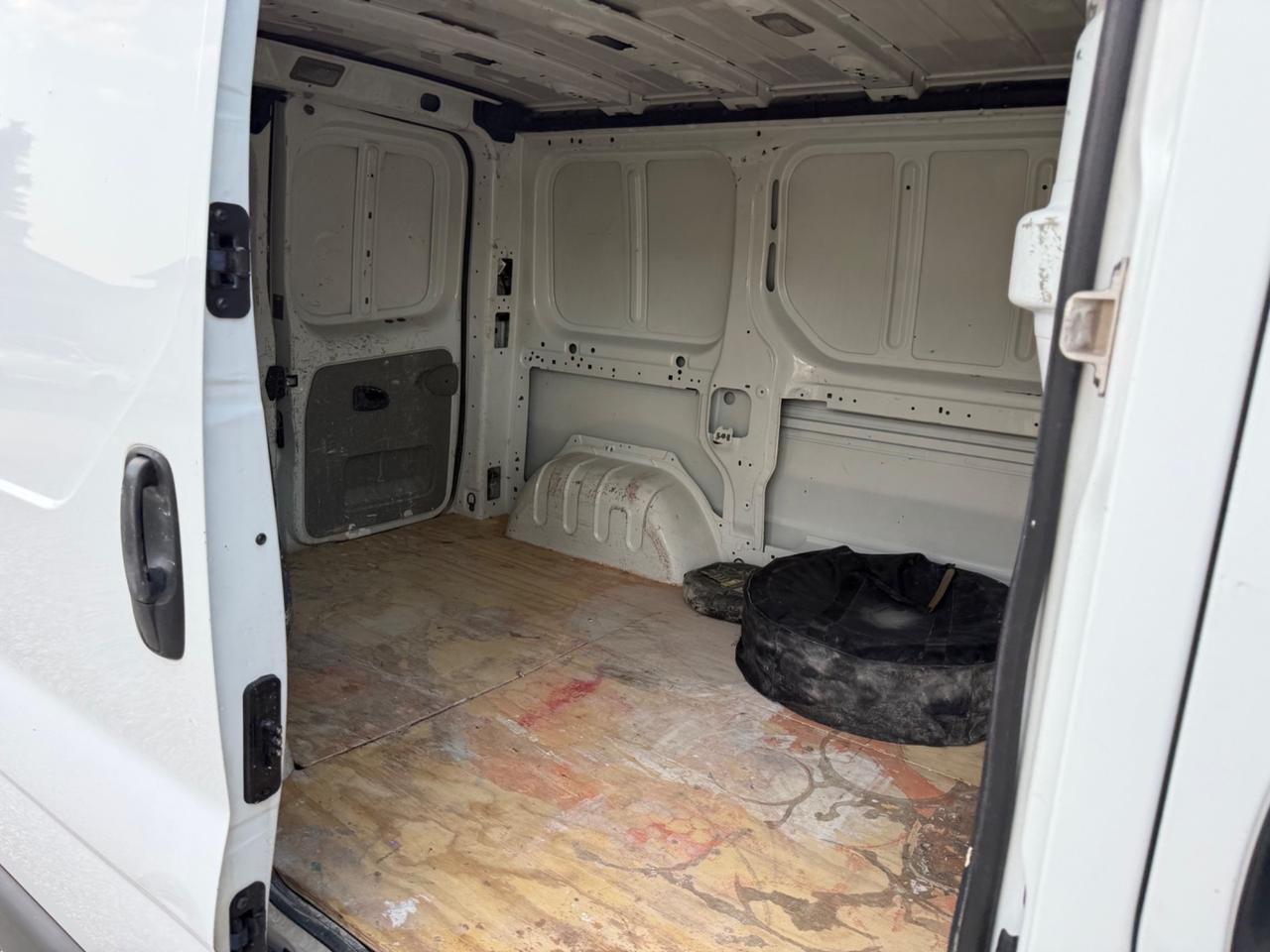 Opel Vivaro 27 2.0i 16V PC-TN Furgone