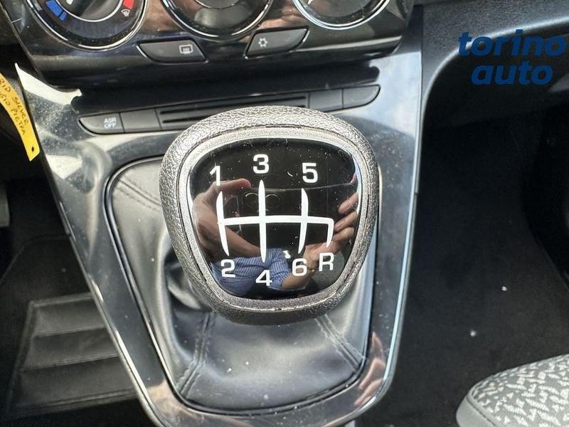 Lancia Ypsilon 1.0 FireFly 5 porte S&S Hybrid Silver