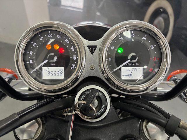 TRIUMPH Bonneville T120 TRIUMPH Dolomite BONNEVILLE T120