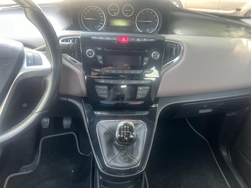 LANCIA YPSILON 1.2 69 CV 5 PORTE GPL E