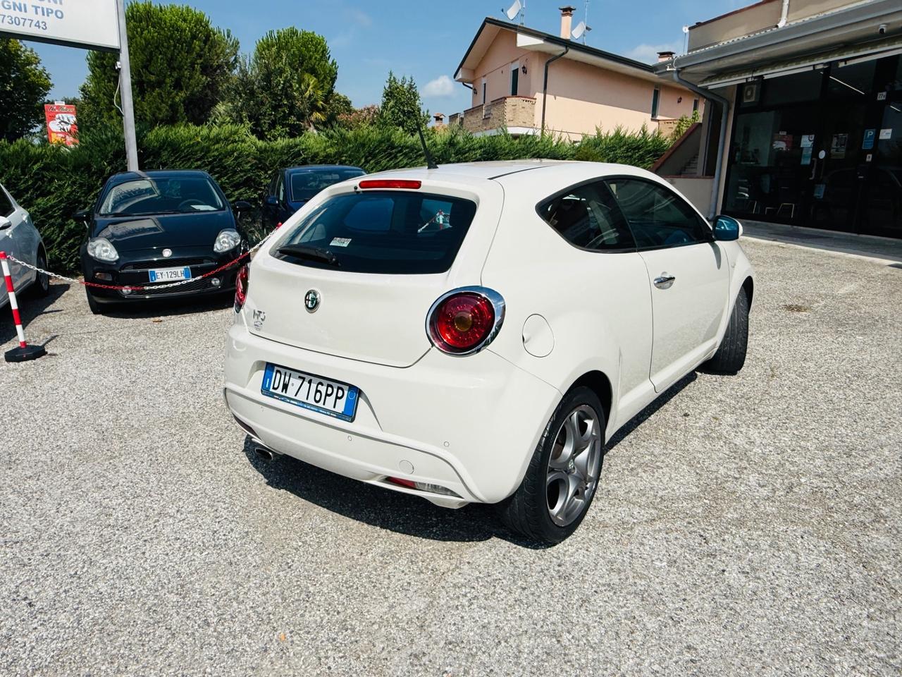 Alfa Romeo MiTo 1.4 78 CV Distinctive Premium Pack
