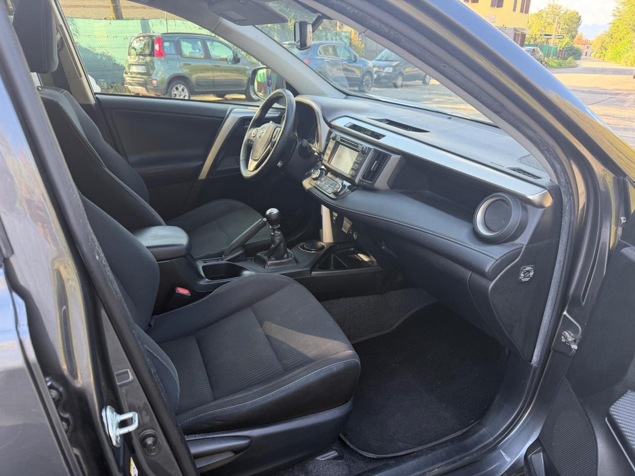 Toyota RAV 4 RAV4 2.0 D-4D 4WD Lounge White Ed.