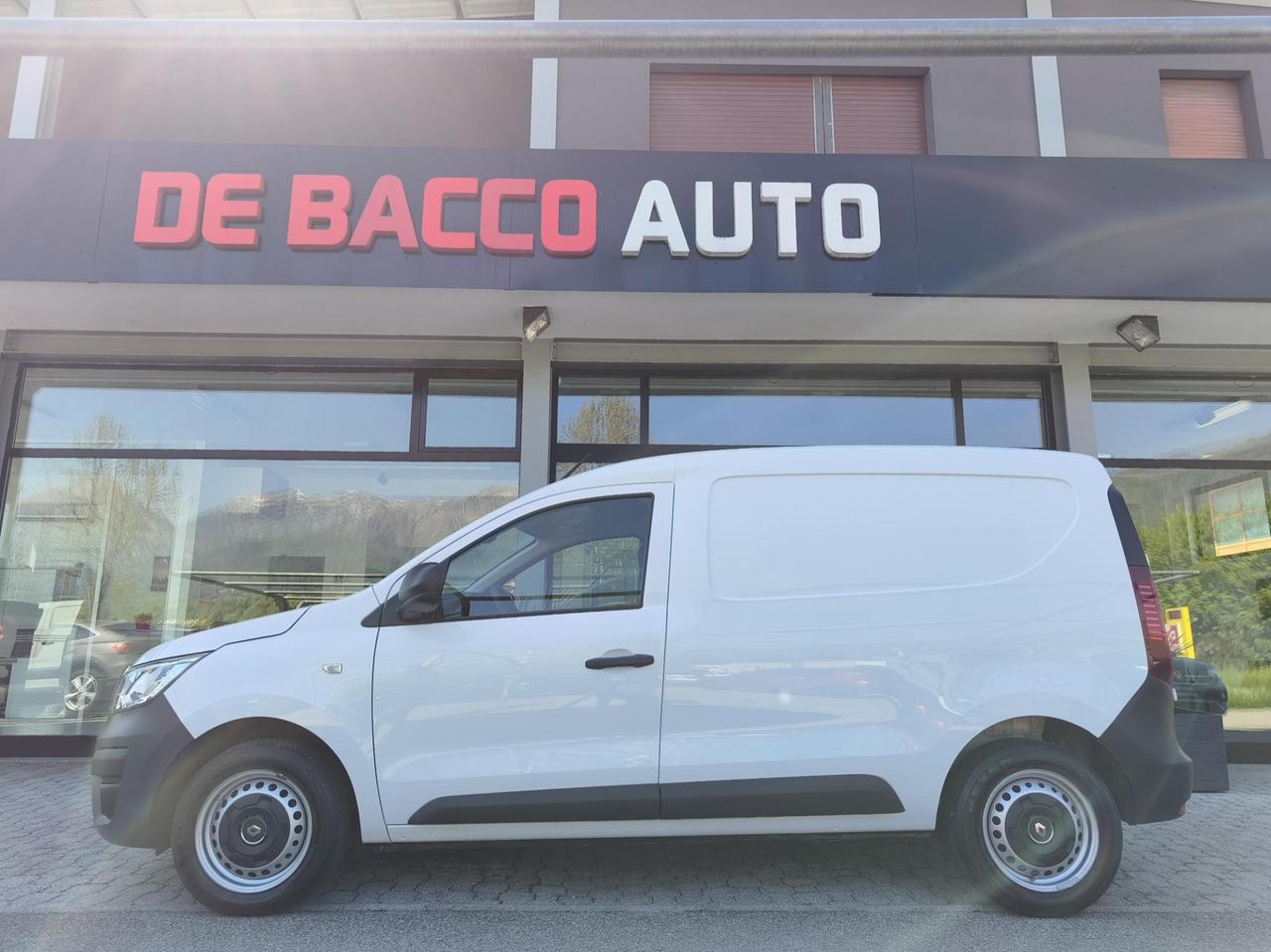 RENAULT Express van 1.5 Blue dci 95cv + IVA OK NEOPATENTATI