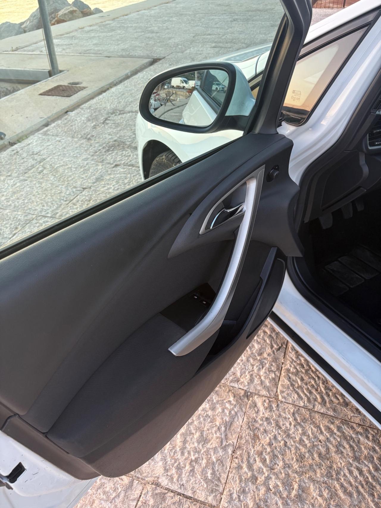 Opel Astra 1.7 CDTI 110CV 5 porte