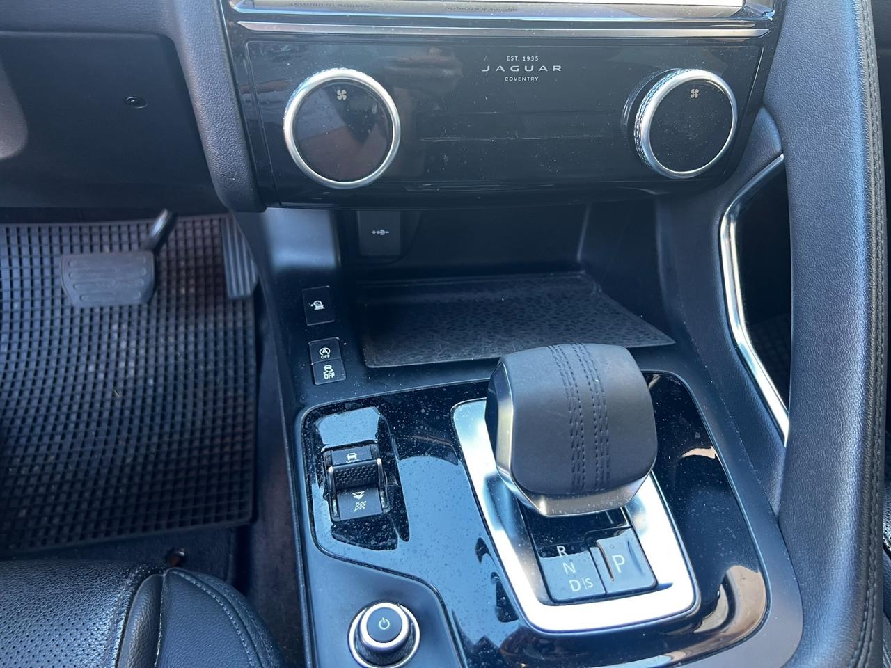 Jaguar E-Pace 2.0D I4 163 CV AWD Auto R-Dynamic Black Perfetta