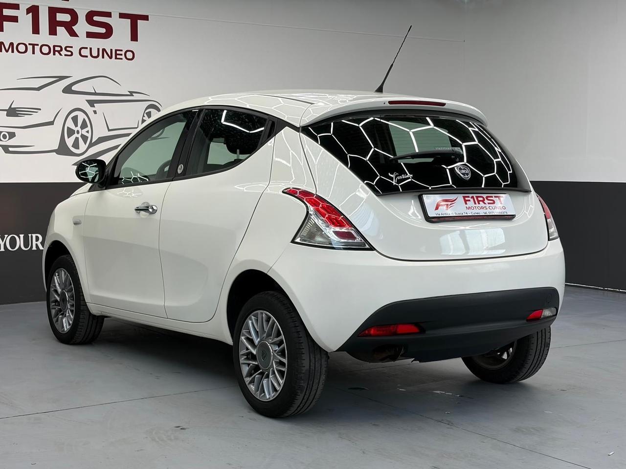 Lancia Ypsilon 0.9 TwinAir 85 CV 5 porte Metano Ecochic Gold