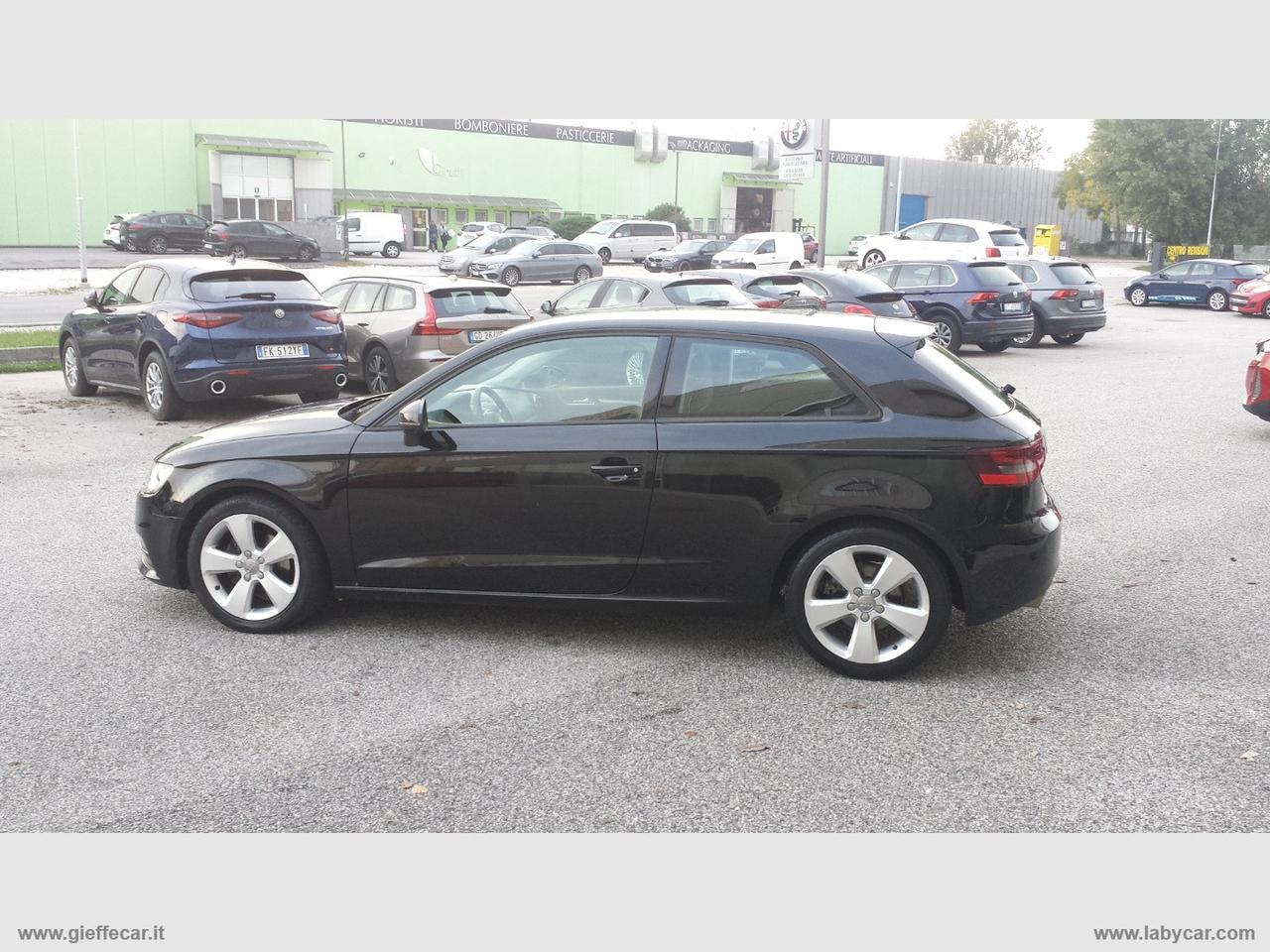 AUDI A3 1.6 TDI 105 CV YOUNG