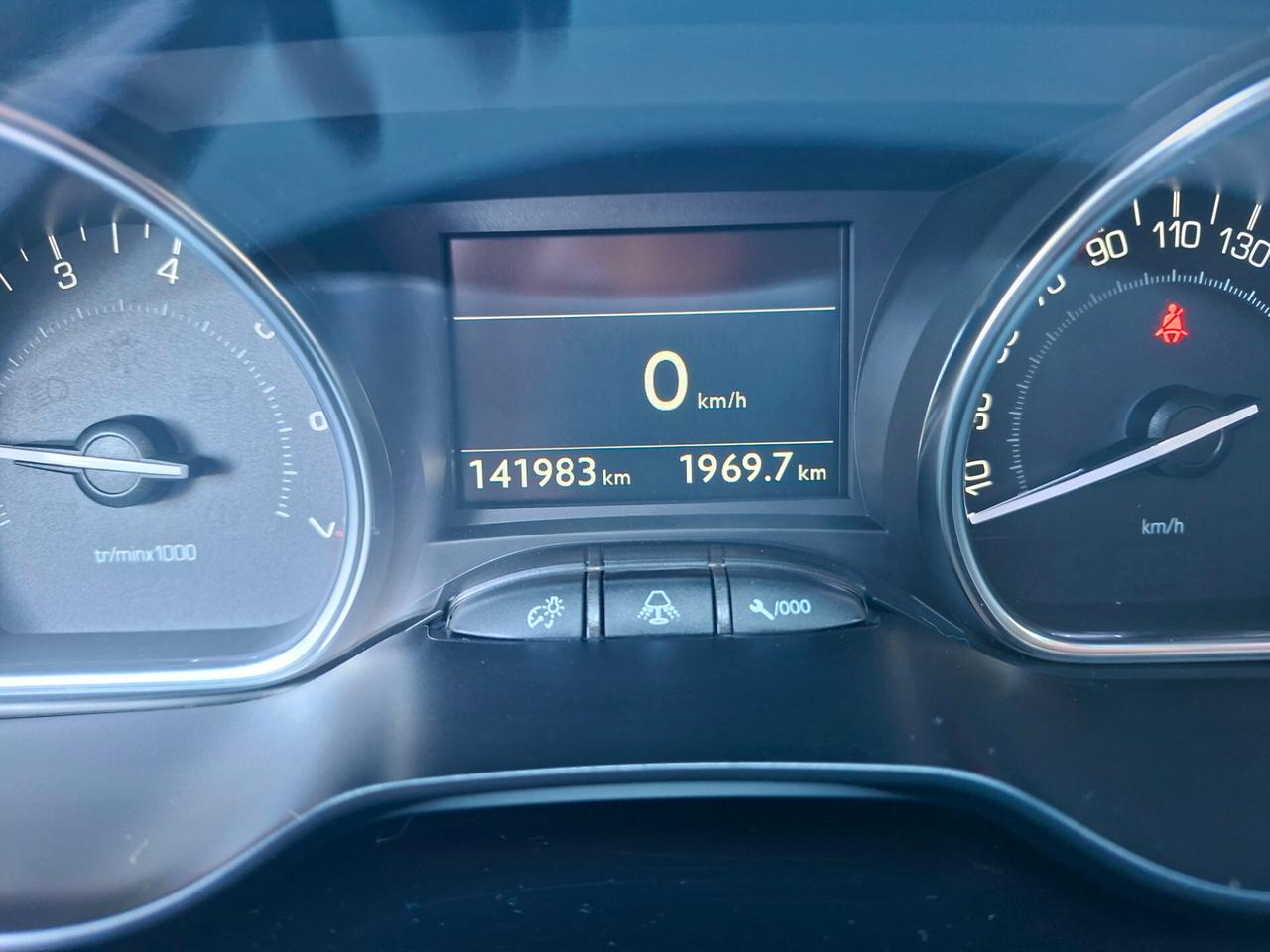 Peugeot 2008 1.2 BENZINA / DA NEOPATENTATI