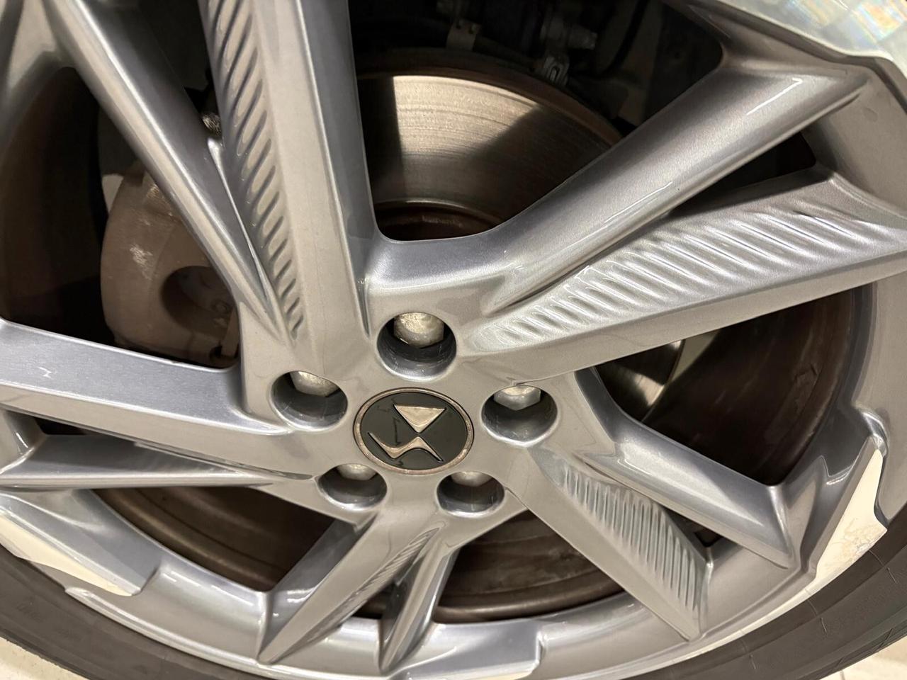 Ds DS 7 Crossback GRAND CHIC BlueHDi 180 aut. SPOTICAR