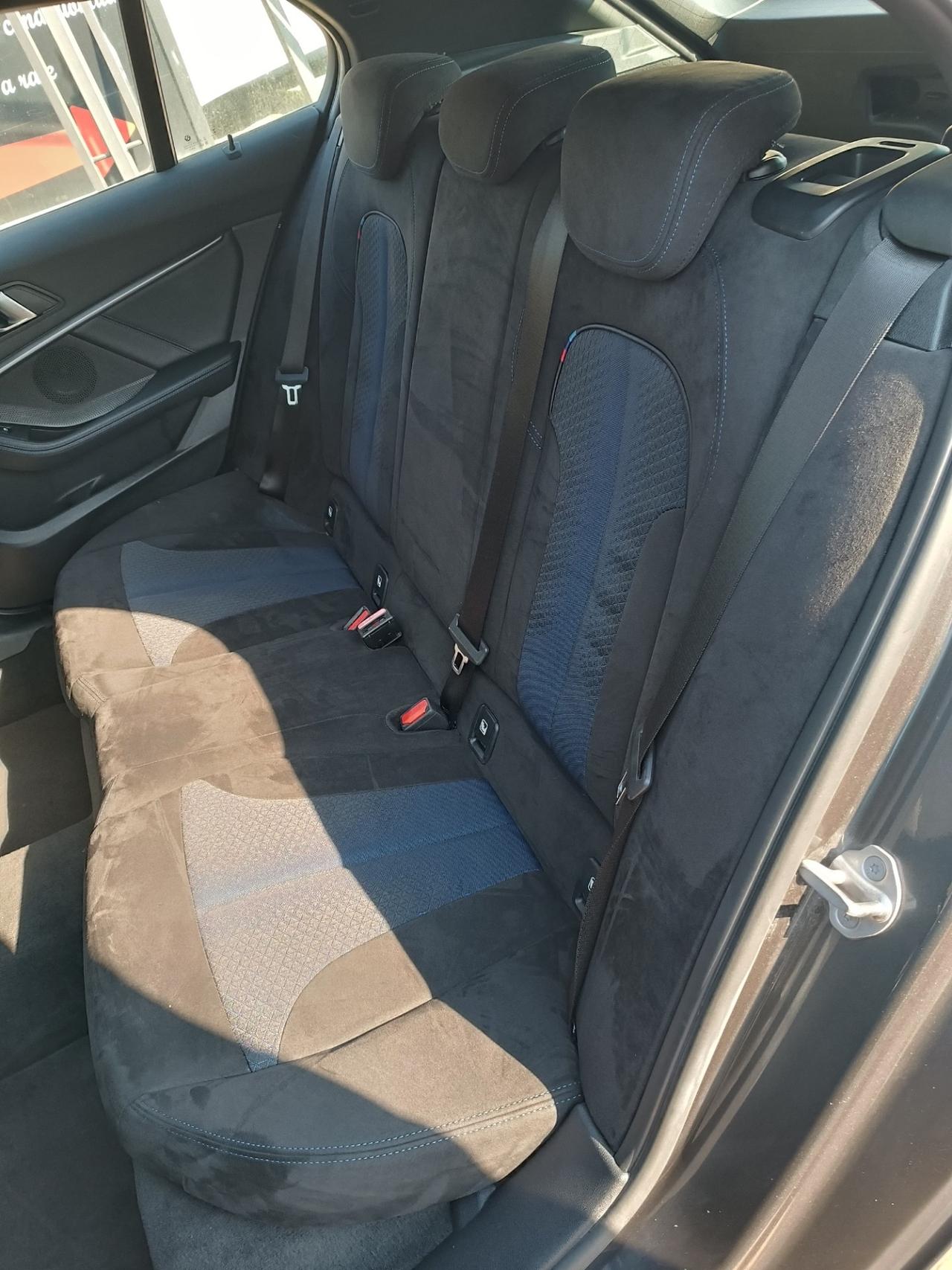 Bmw 118 118d 5p. Msport Exterior