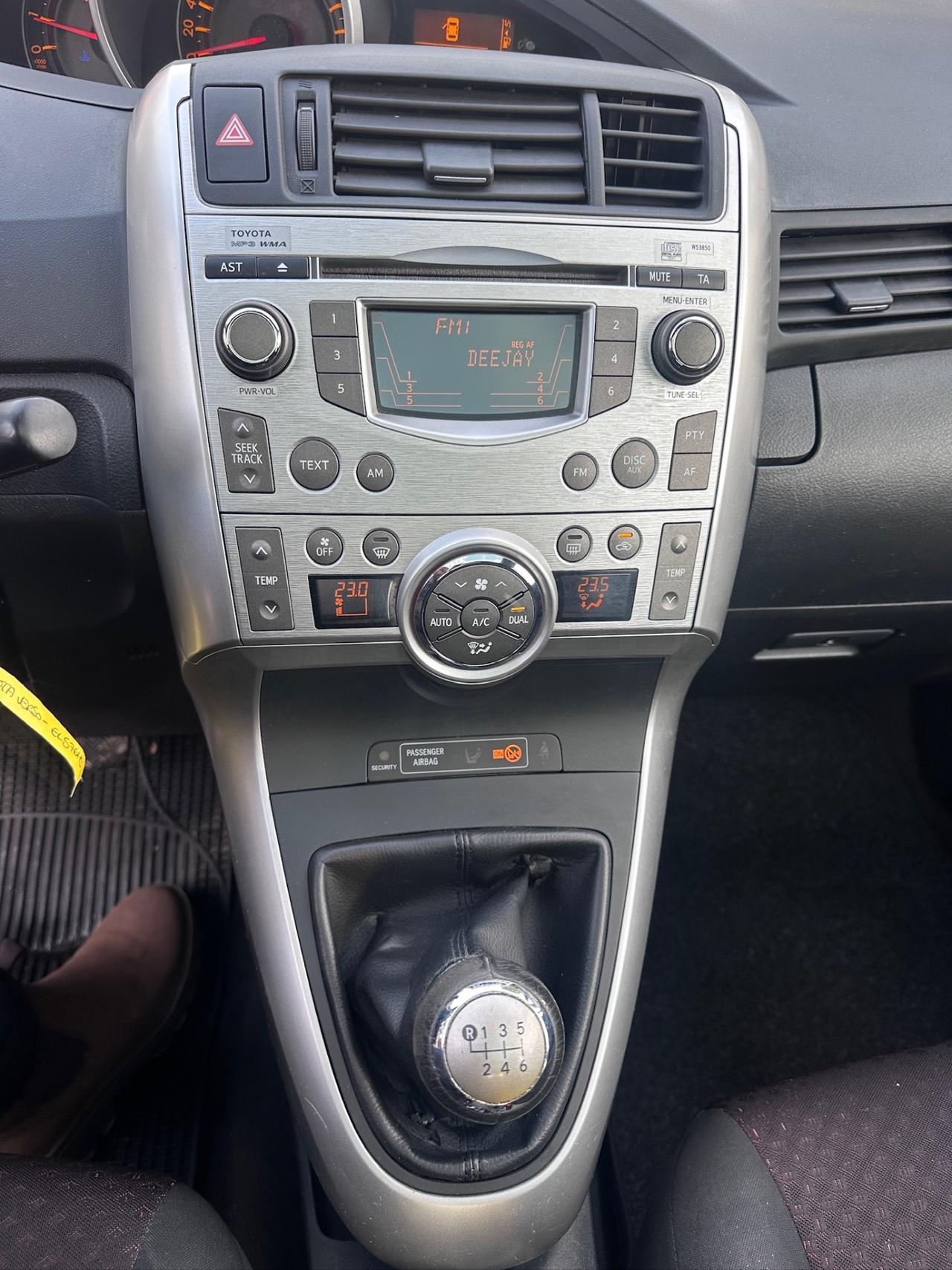 Toyota Verso 2.0 D Luxury Pack 7 posti tetto panoramico