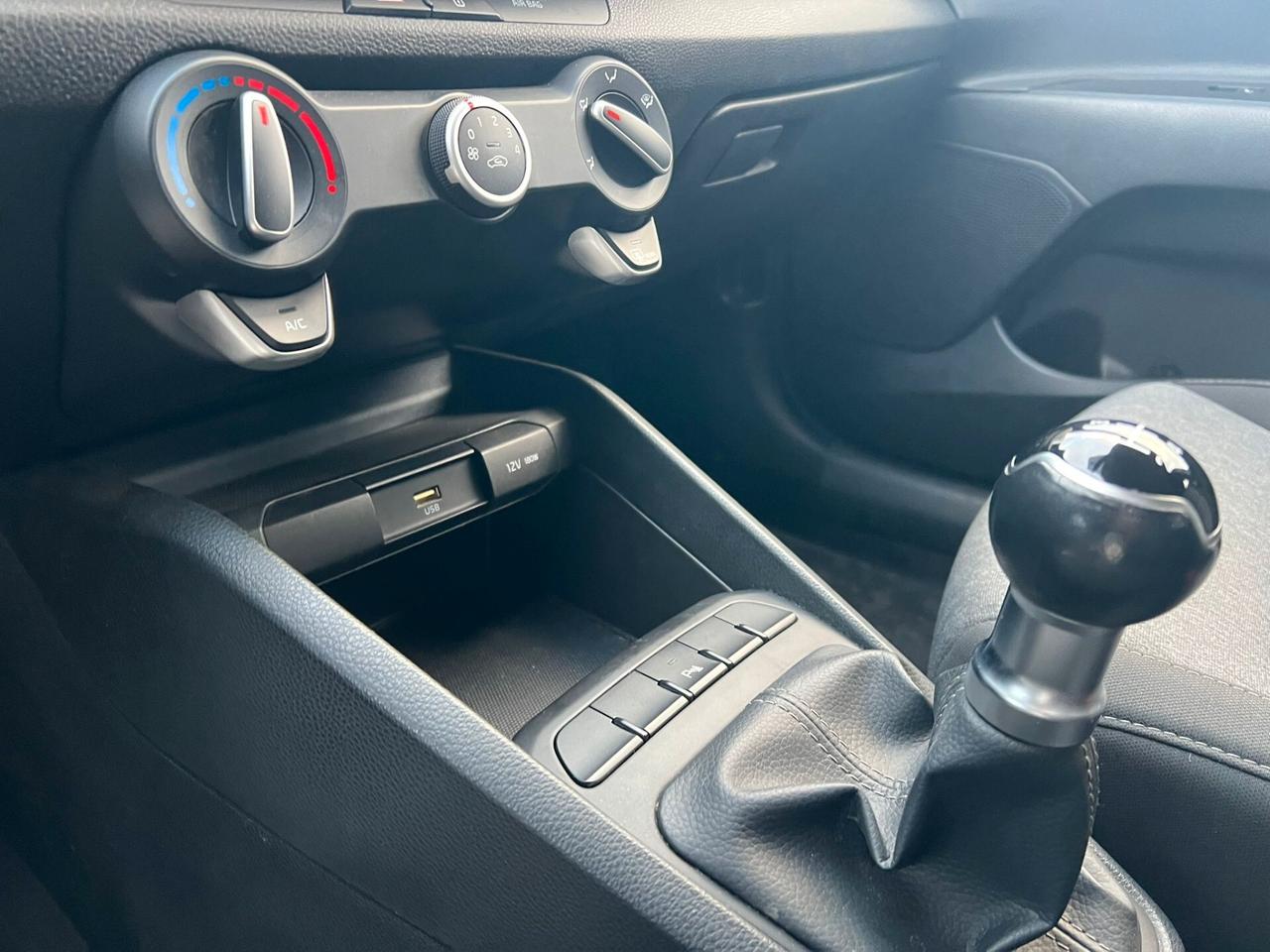 Kia Stonic 1.2 DPI Urban * 36.000 KM