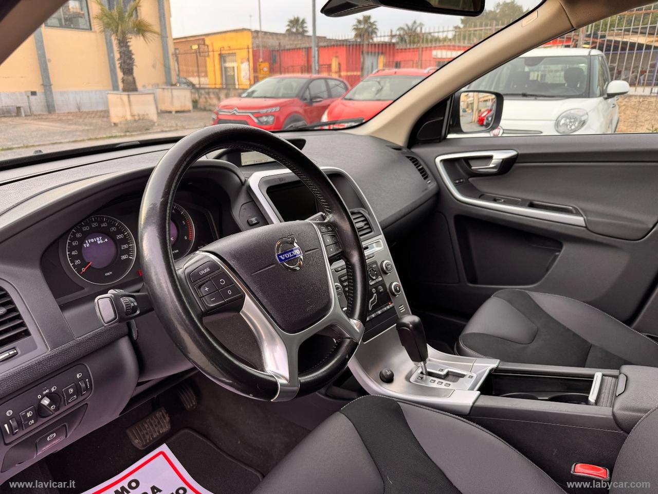 VOLVO XC60 D4 Geartronic Momentum