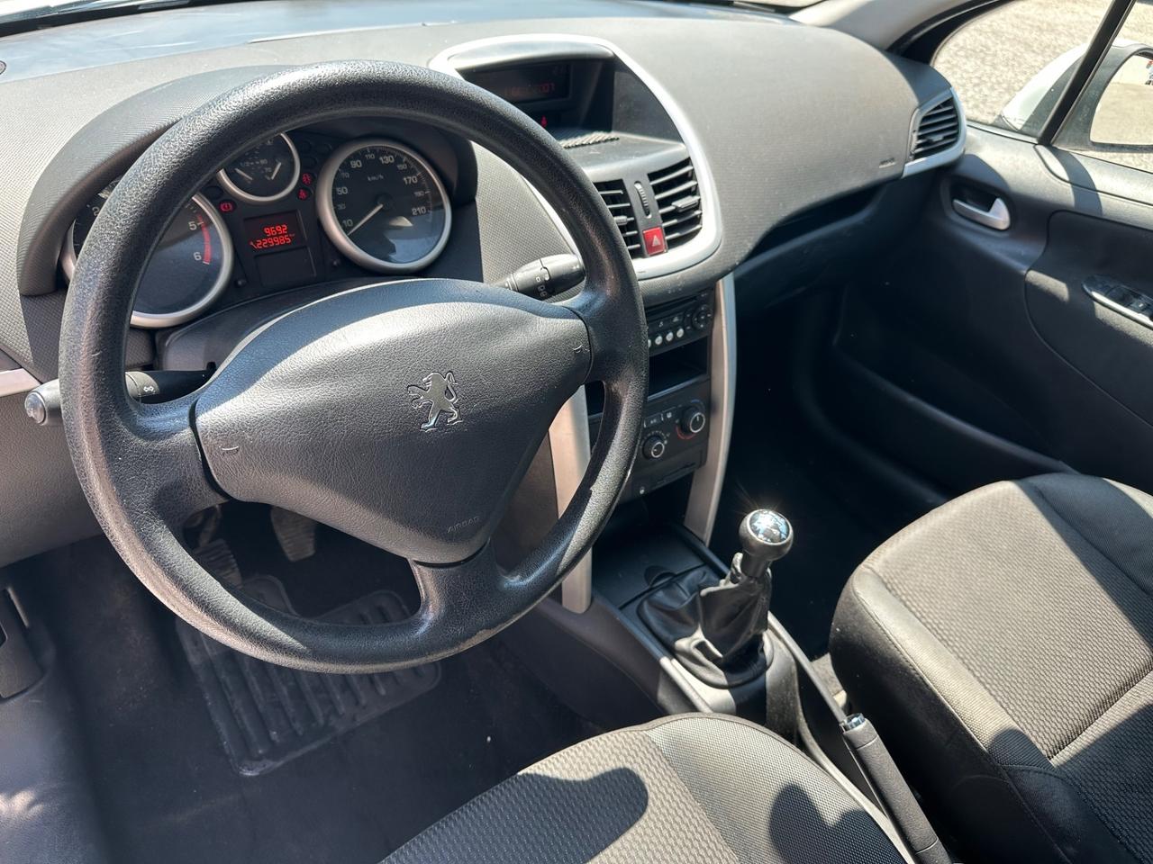 Peugeot 207 1.6 8V HDi 112CV SW Outdoor
