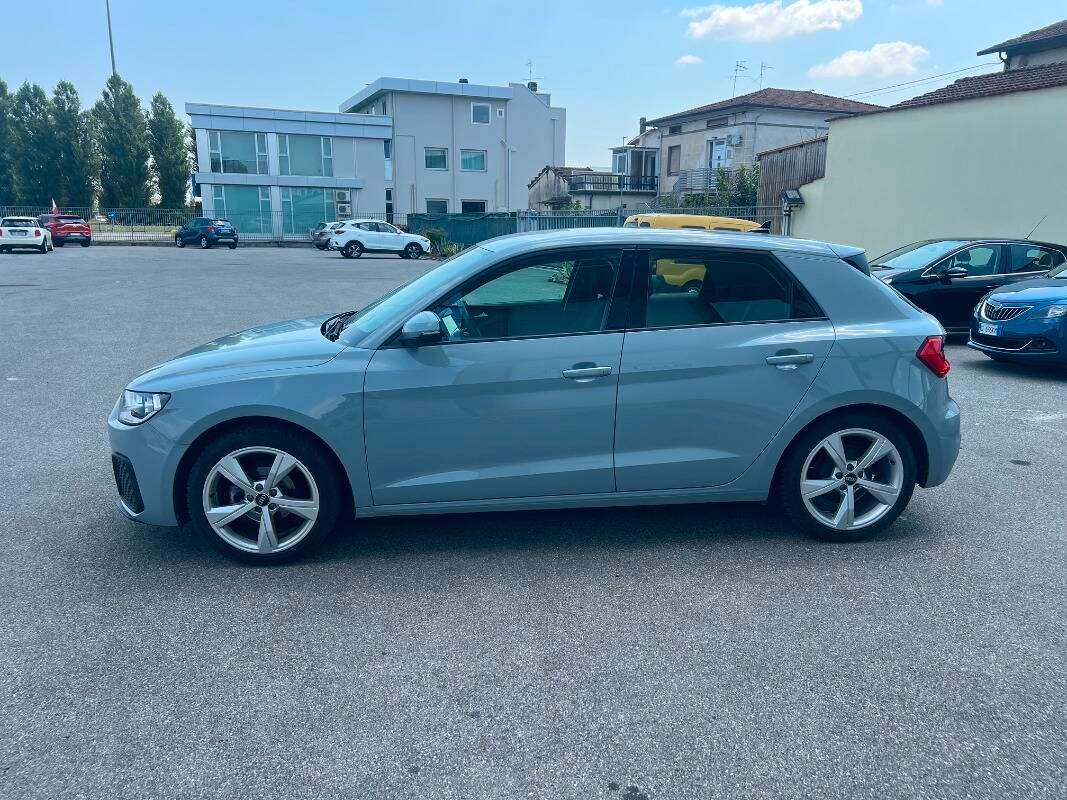 Audi A1 25 1.0 tfsi Admired my20