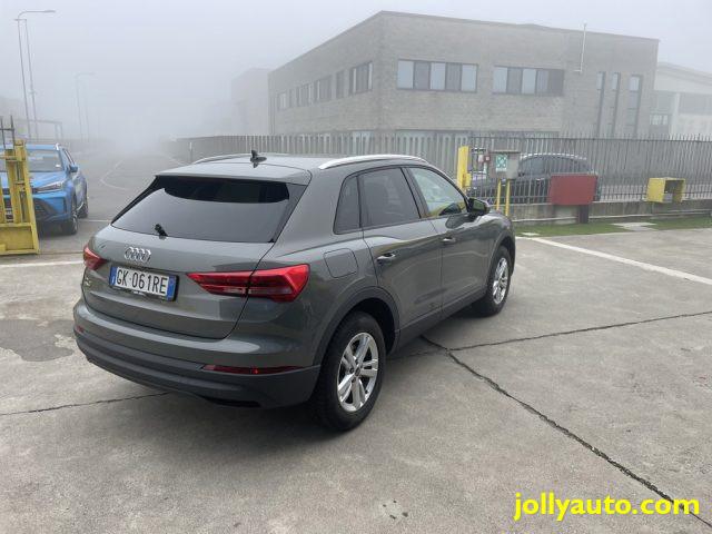 AUDI Q3 45 TFSI e S tronic Business