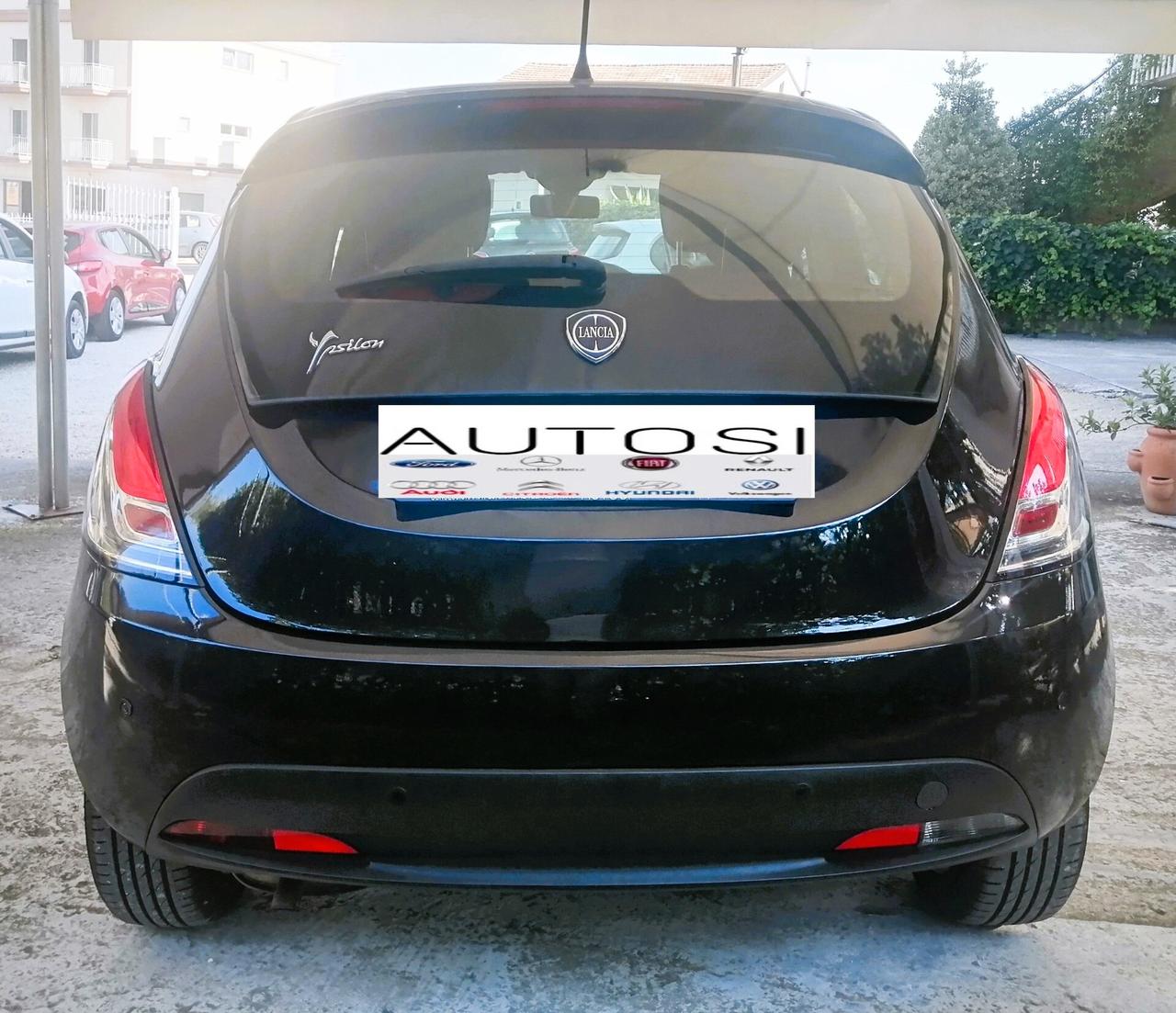 LANCIA YPSILON 1.2 69 CV 5 PORTE GPL