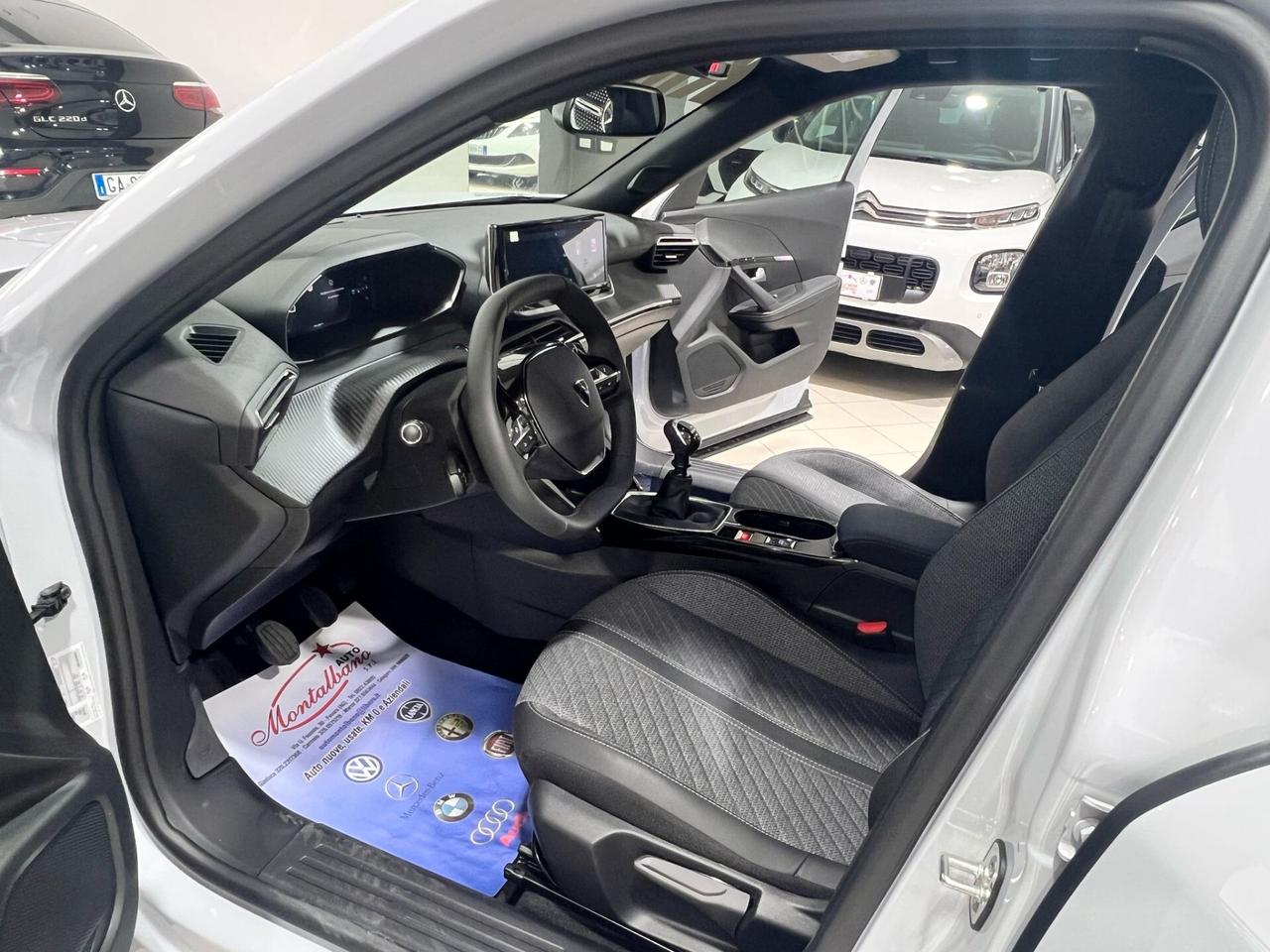 Peugeot 2008 PureTech 100 S&S Allure KM0