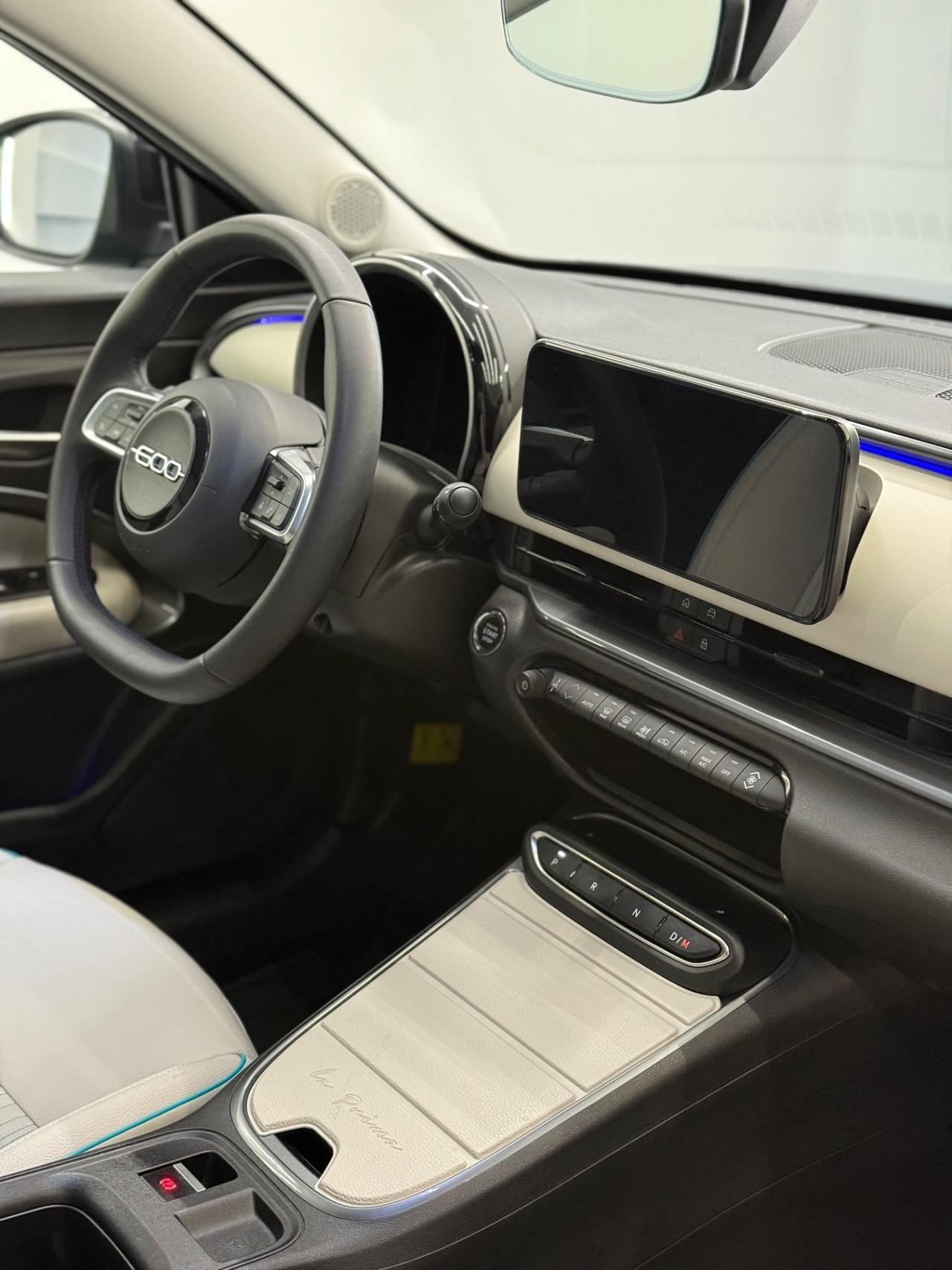 Fiat 600 Hybrid 100 CV DCT MHEV La Prima