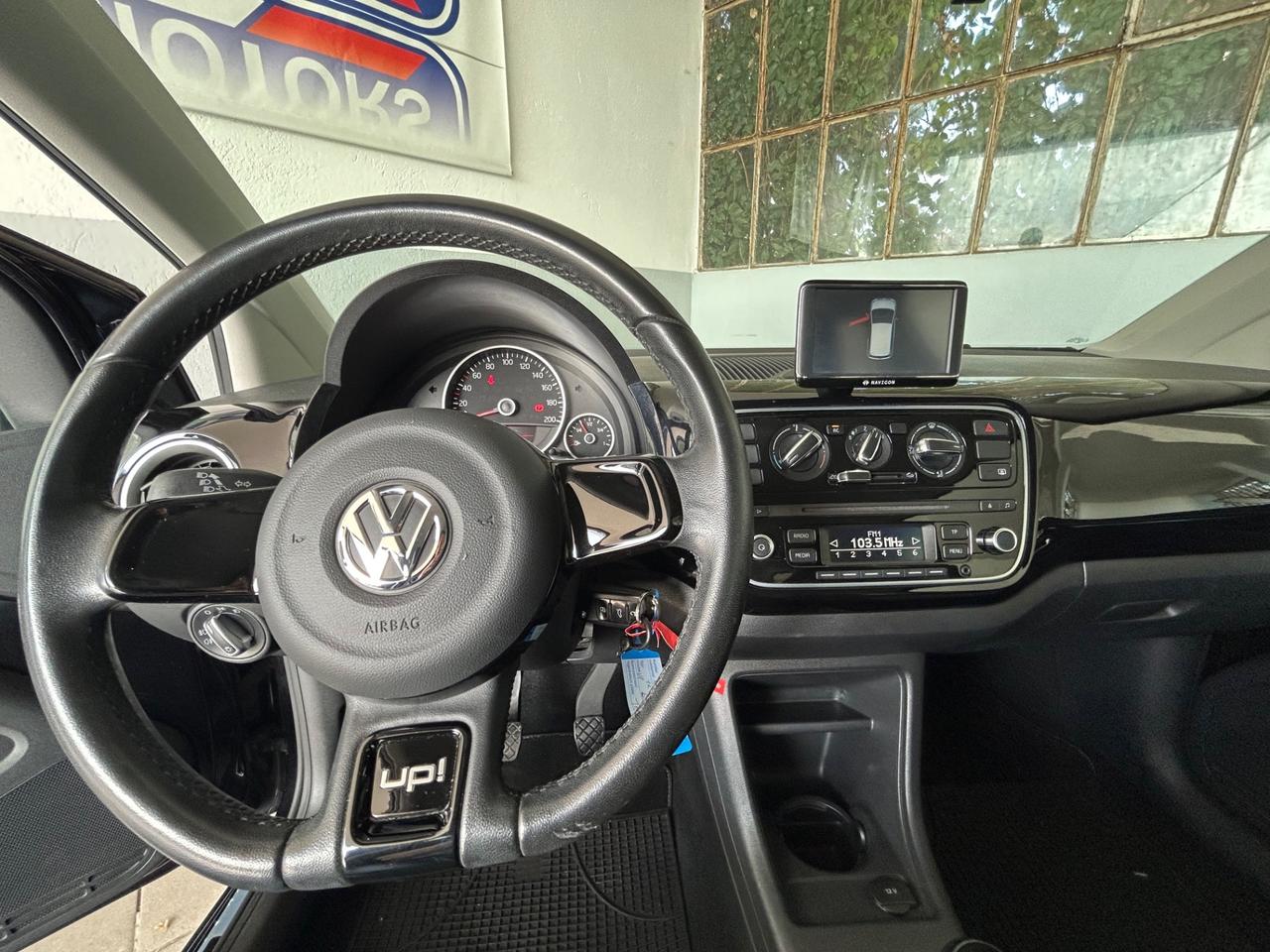 Volkswagen up! 1.0 75 CV 3p. black full.navi,bluetooth