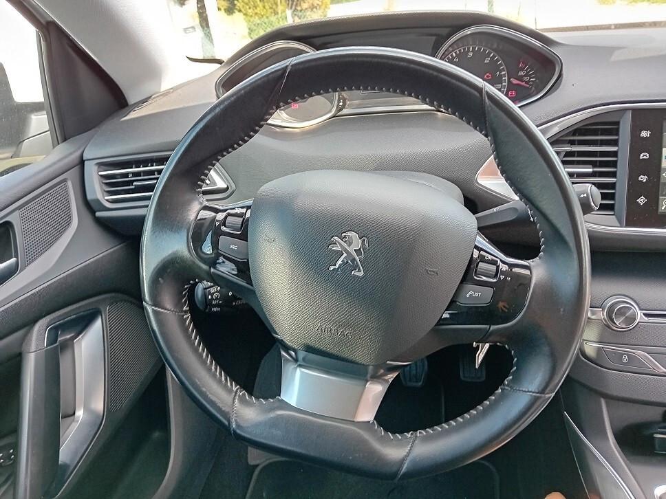 Peugeot 308 BlueHDi 150 S&S SW Allure