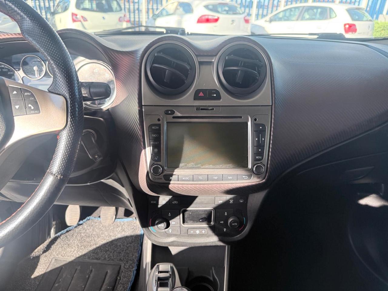 Alfa Romeo MiTo 1.6 JTDm-2 S&S Distinctive Sport Pack