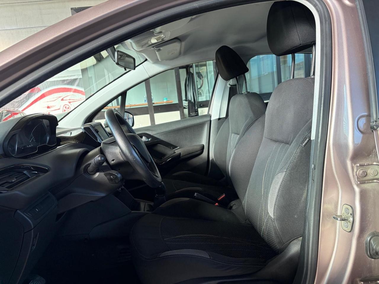 Peugeot 208 1.2 VTi 82 CV 5 porte Allure