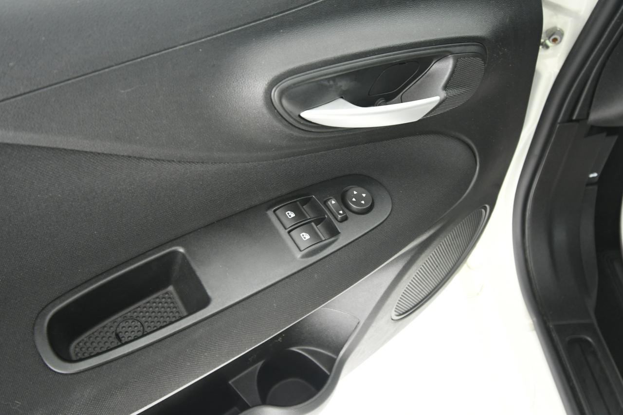FIAT Punto 5p 1.4 natural power Easy 70cv NEOPATENTATI+C15"