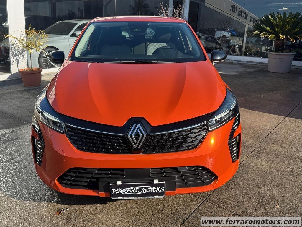 Renault Clio SCe 65 CV neo patentati a soli 179 euro al mese