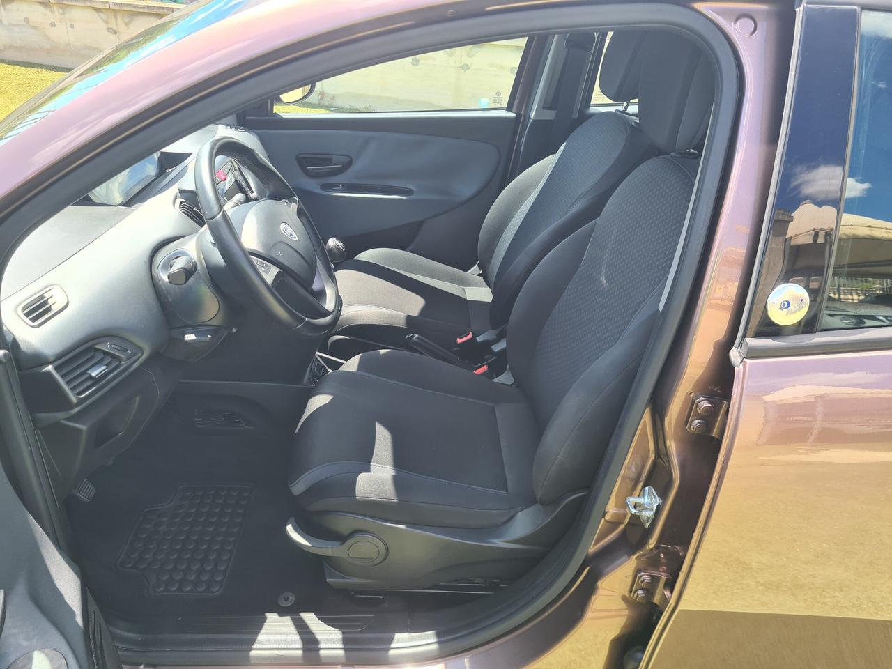 Lancia Ypsilon 1.2 69 CV 5 porte GPL Ecochic Gold 2016