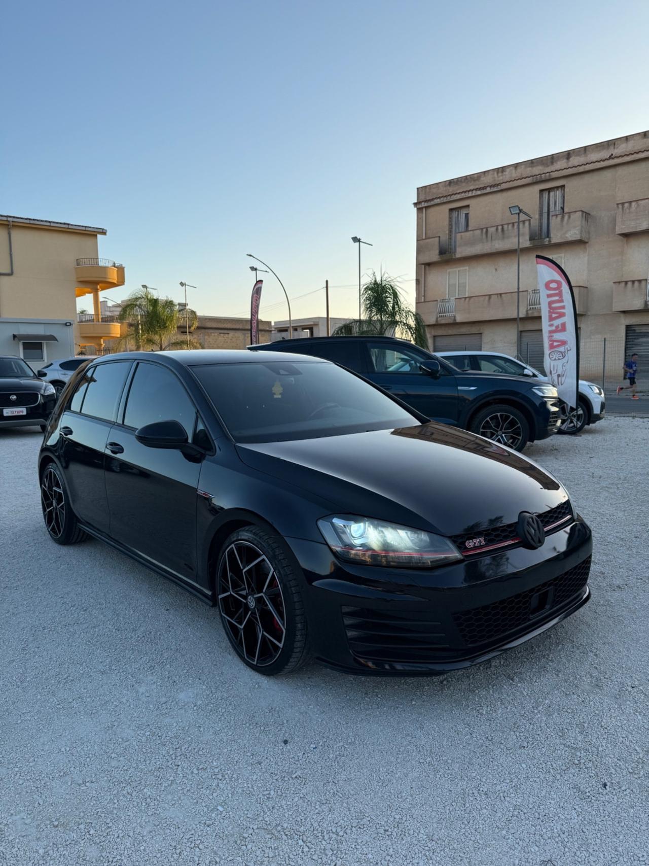 Volkswagen Golf GTI Performance 2.0 TSI 5p. BlueMotion Technology