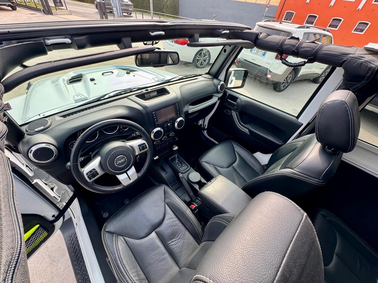 Jeep Wrangler Wrangler 2.8 crd Sahara auto