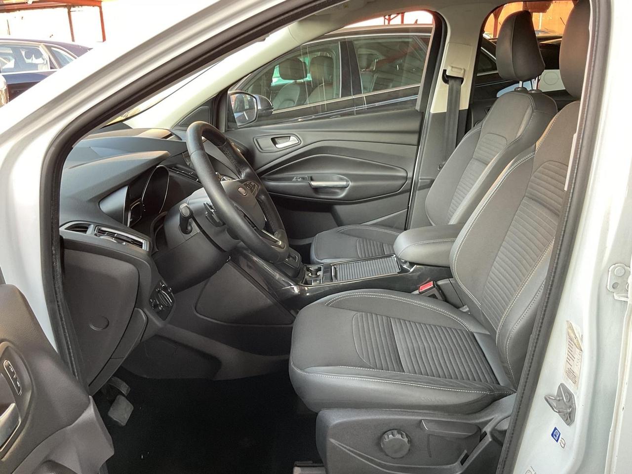 Kuga 1.5 TDCI 120 CV-2WD-titanium-unipro