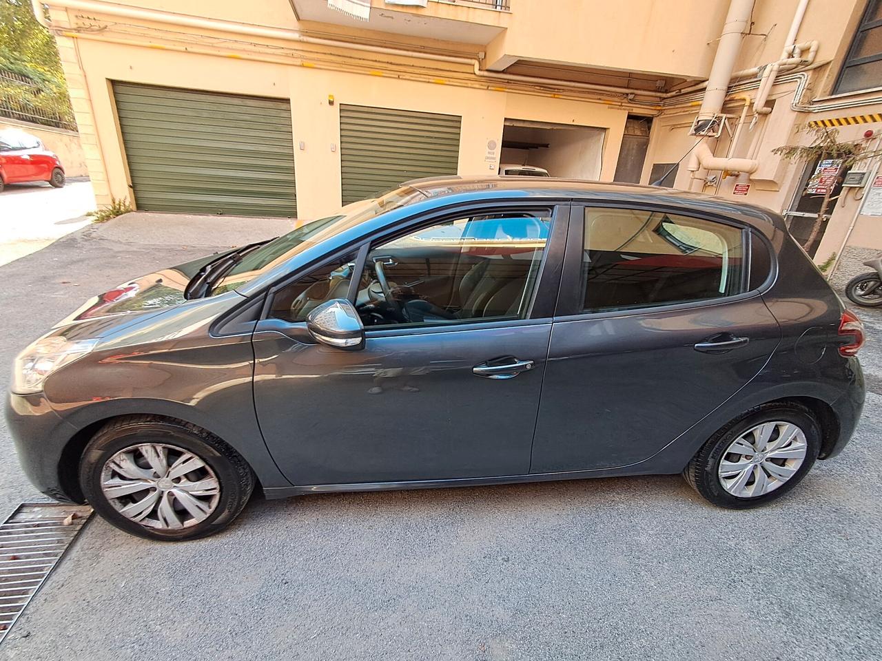 Peugeot 208 1.4 HDi 68 CV 5 porte Active