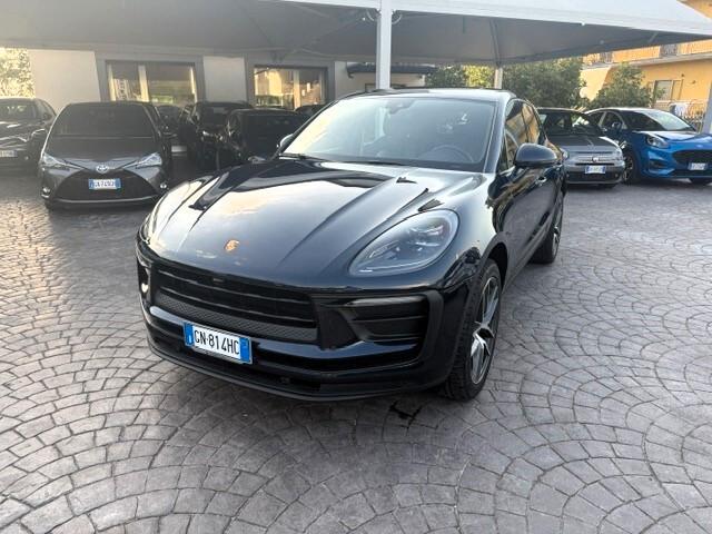 PORSCHE Macan 2.0